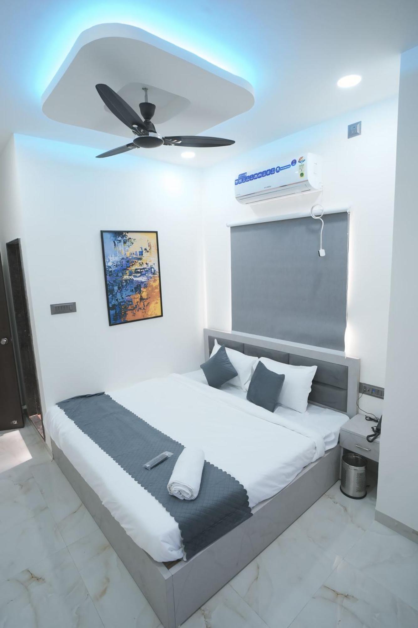 Hotel Sky City Nagpur Exteriör bild